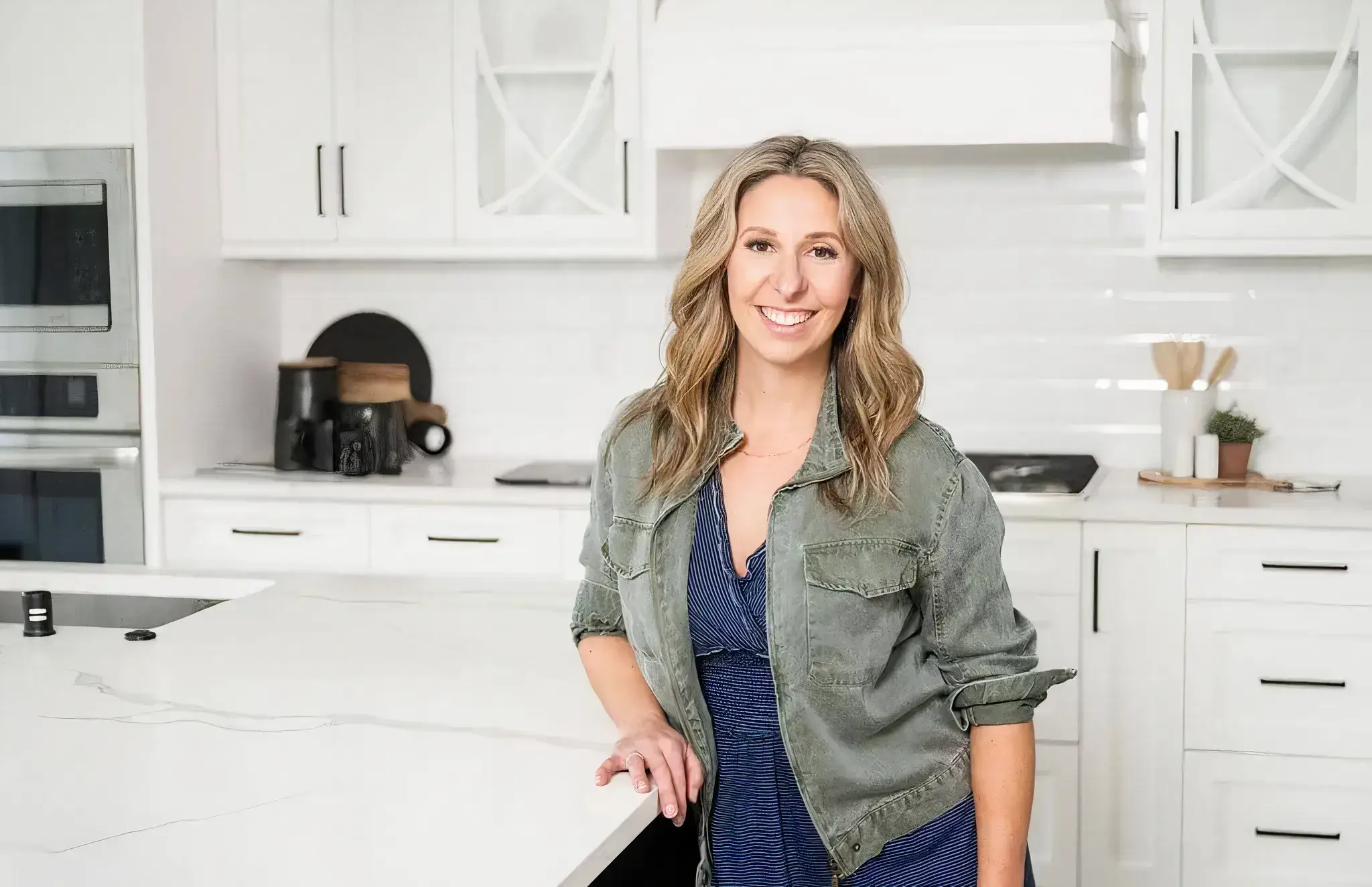 Real-Estate-with-Tracie-Kitchen-Full perfect home in a 55+ community or investment property